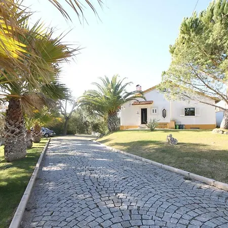 Villa Villa Tomar *